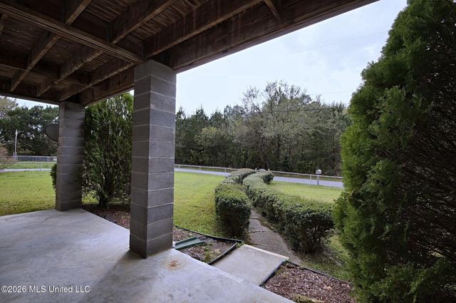 6008 Saint Martin Road, Biloxi, MS 39532