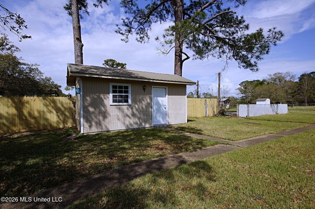 6008 Saint Martin Road, Biloxi, MS 39532