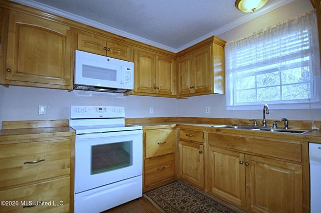 6008 Saint Martin Road, Biloxi, MS 39532