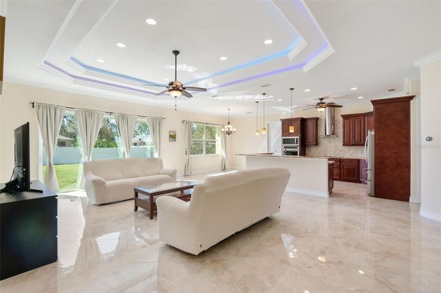 1900 COLLEEN STREET, Sarasota, FL 34231