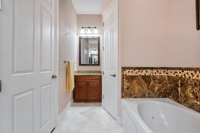 1900 COLLEEN STREET, Sarasota, FL 34231