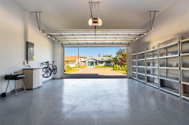 1900 COLLEEN STREET, Sarasota, FL 34231