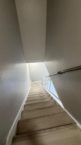 5731 NW 37th St 322, Virginia Gardens, FL 33166