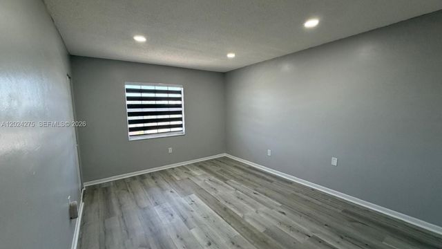 5731 NW 37th St 322, Virginia Gardens, FL 33166