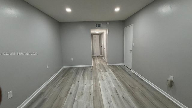 5731 NW 37th St 322, Virginia Gardens, FL 33166