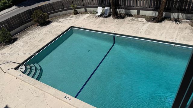 5731 NW 37th St 322, Virginia Gardens, FL 33166