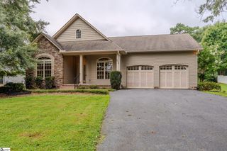 408 S Bomar Avenue, Landrum, SC 29356
