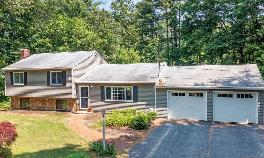 156 Evergreen Terrace, Colchester, CT 06415