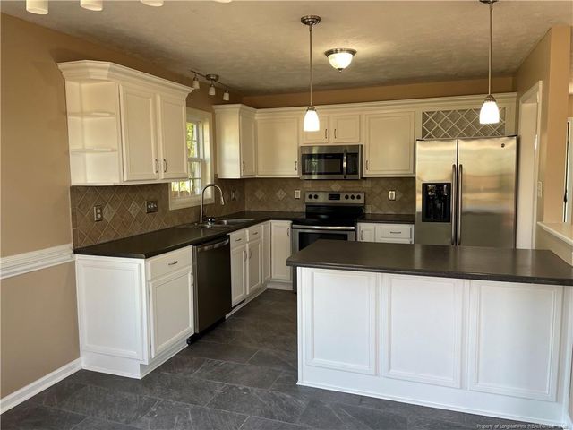 60 Scranton Court, Cameron, NC 28326