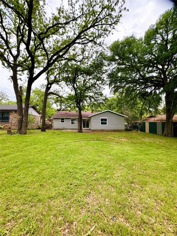 2933 Hunting Drive, Fort Worth, TX 76119