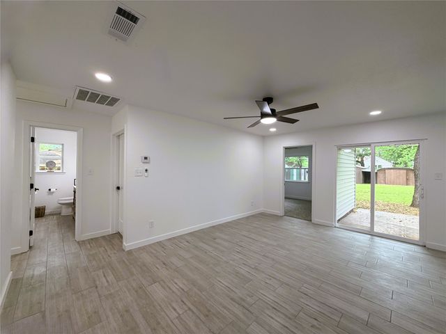 2933 Hunting Drive, Fort Worth, TX 76119