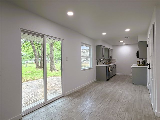 2933 Hunting Drive, Fort Worth, TX 76119