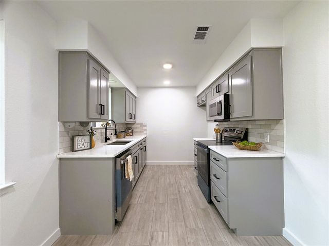 2933 Hunting Drive, Fort Worth, TX 76119