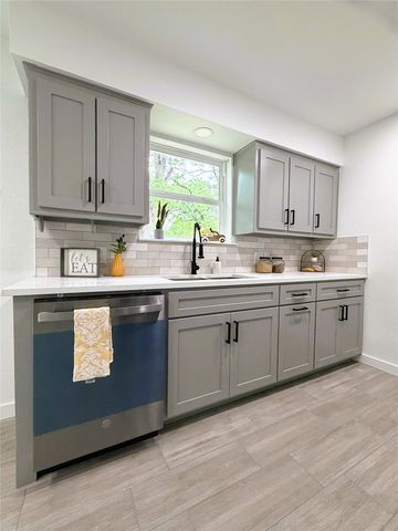 2933 Hunting Drive, Fort Worth, TX 76119