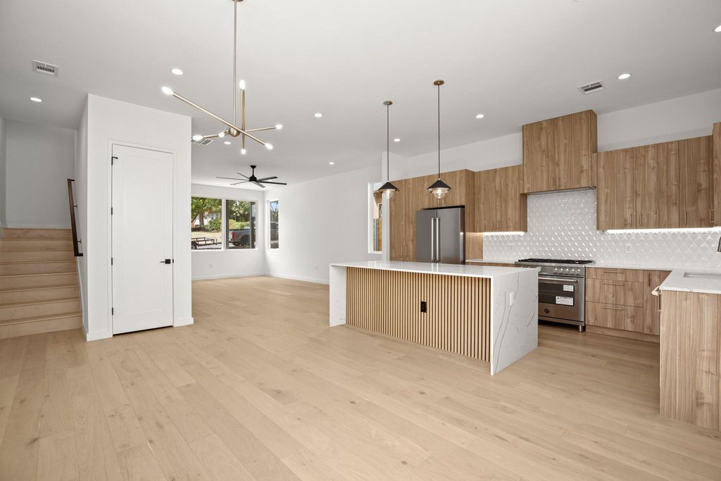 1714 Woodland Ave 1, Austin, TX 78741