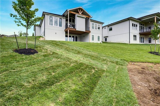 24933 W 98th Place, Lenexa, KS 66227