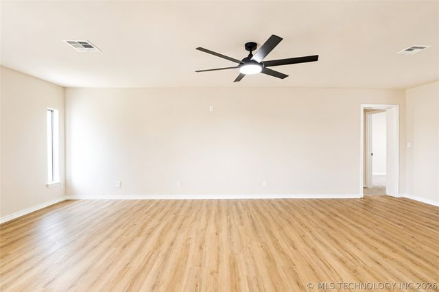 322 E Young Street, Morris, OK 74445