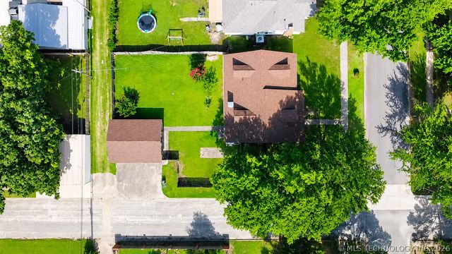 322 E Young Street, Morris, OK 74445