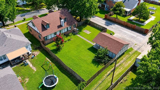322 E Young Street, Morris, OK 74445