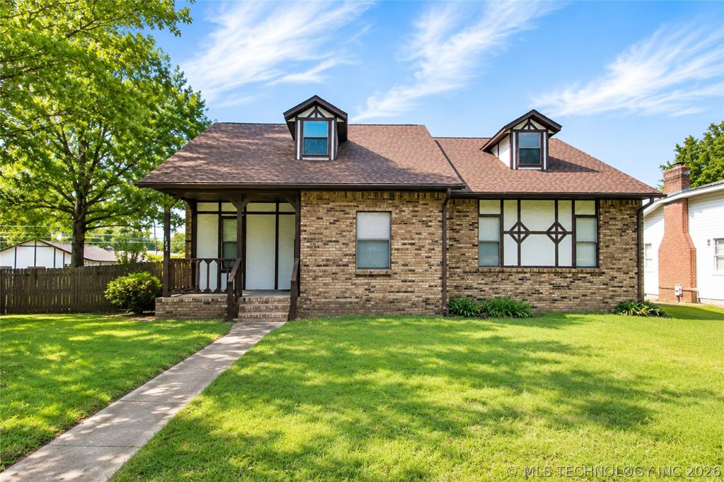 322 E Young Street, Morris, OK 74445