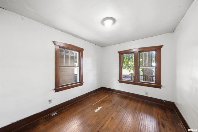 502 E ARCHER Avenue, Peoria, IL 61603