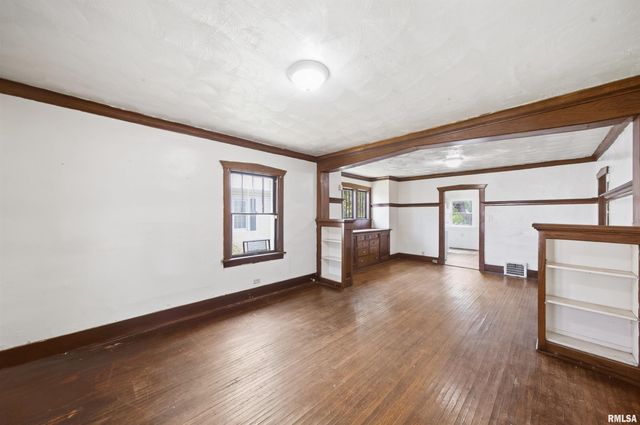 502 E ARCHER Avenue, Peoria, IL 61603