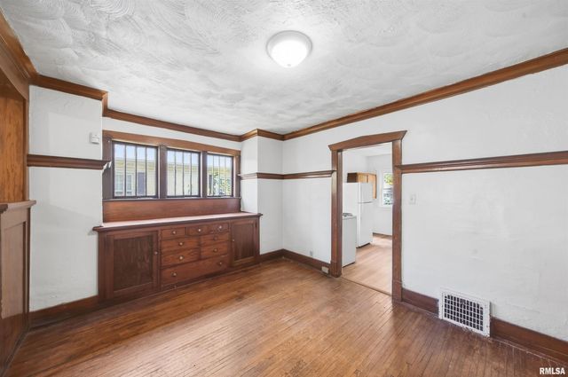 502 E ARCHER Avenue, Peoria, IL 61603