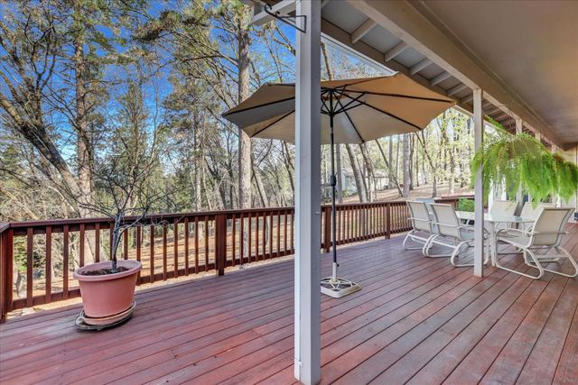 13727 Alpha Ct, Grass Valley, CA 95949