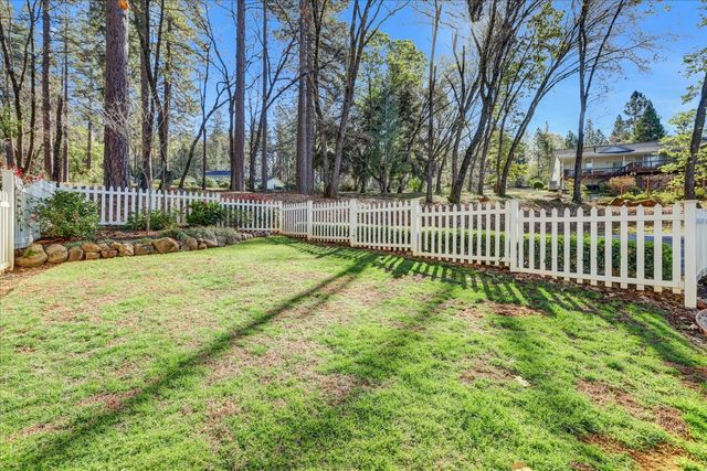 13727 Alpha Ct, Grass Valley, CA 95949