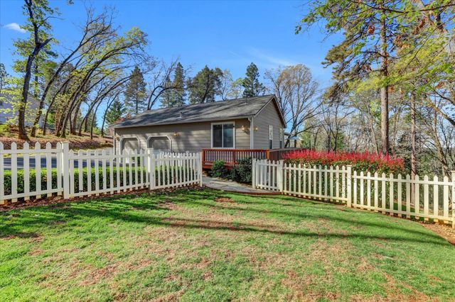13727 Alpha Ct, Grass Valley, CA 95949