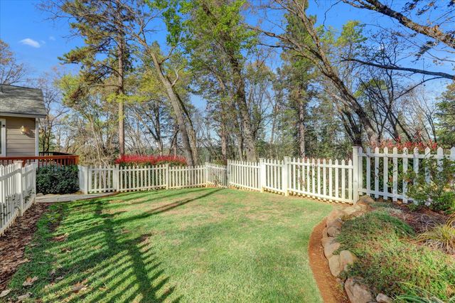 13727 Alpha Ct, Grass Valley, CA 95949