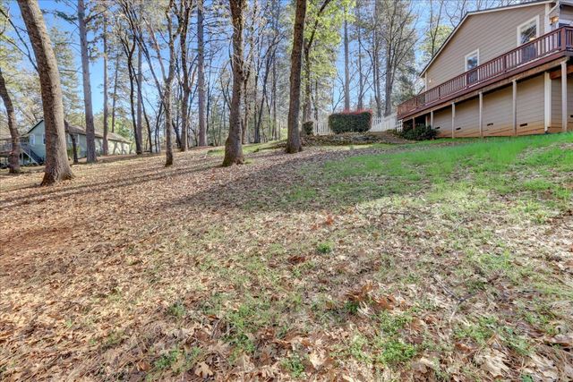 13727 Alpha Ct, Grass Valley, CA 95949