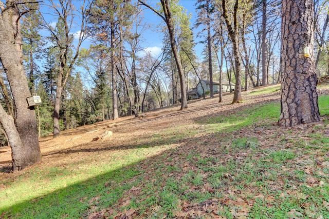 13727 Alpha Ct, Grass Valley, CA 95949