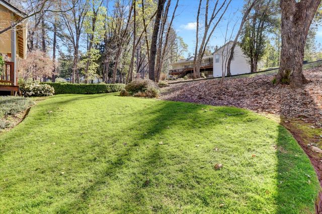 13727 Alpha Ct, Grass Valley, CA 95949