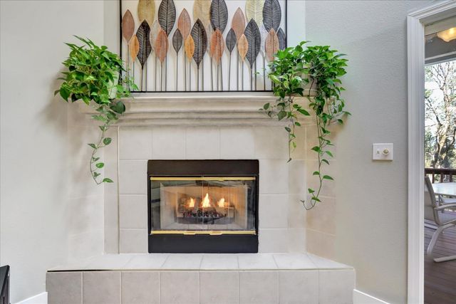 13727 Alpha Ct, Grass Valley, CA 95949