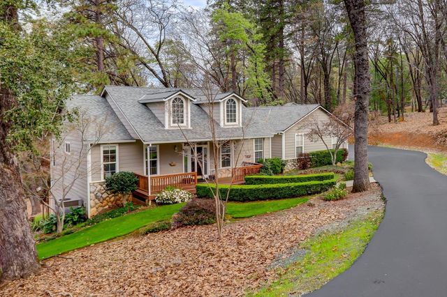 13727 Alpha Ct, Grass Valley, CA 95949