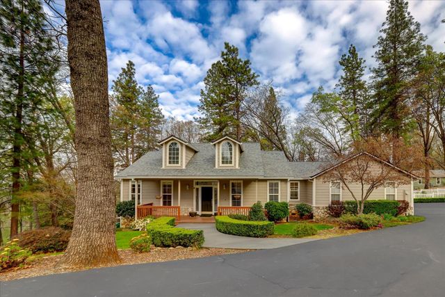 13727 Alpha Ct, Grass Valley, CA 95949