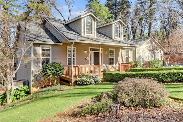 13727 Alpha Ct, Grass Valley, CA 95949