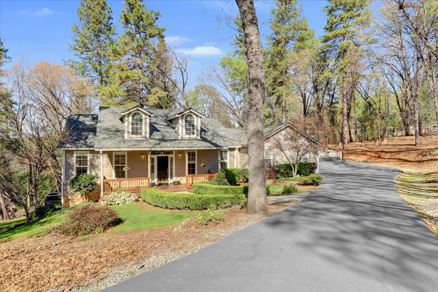 13727 Alpha Ct, Grass Valley, CA 95949