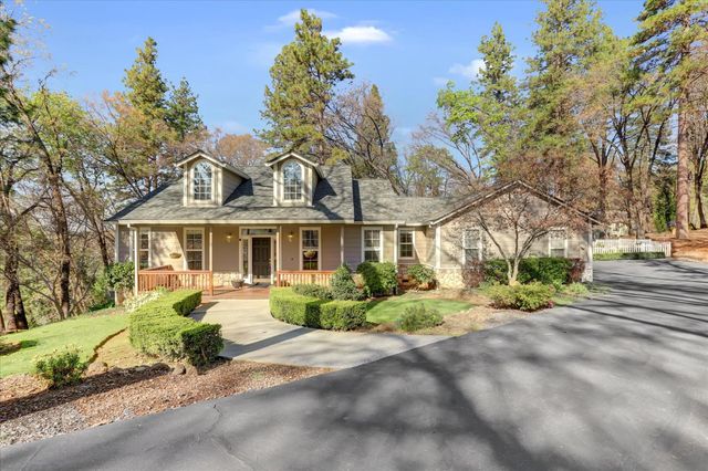 13727 Alpha Ct, Grass Valley, CA 95949