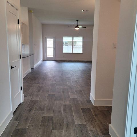 4313 Leslies Way, Dickinson, TX 77539