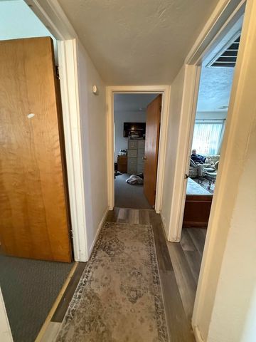 761 S Short Avenue, Dinuba, CA 93618