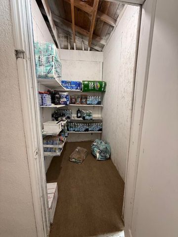 761 S Short Avenue, Dinuba, CA 93618