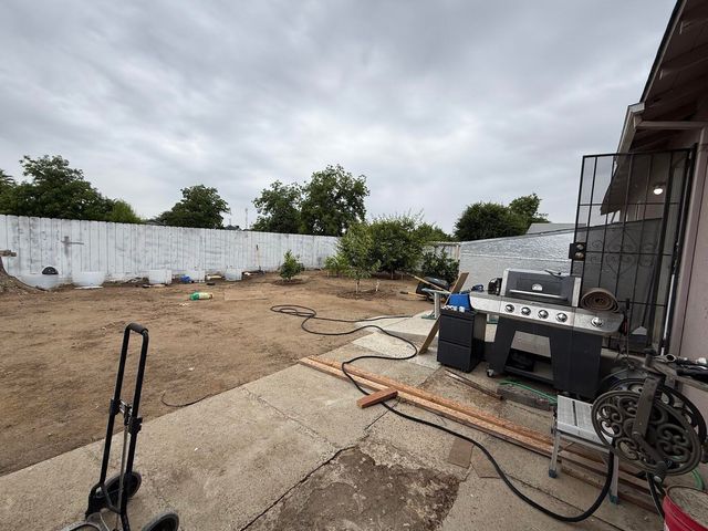 761 S Short Avenue, Dinuba, CA 93618