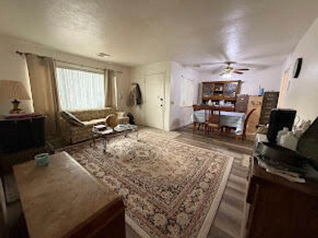 761 S Short Avenue, Dinuba, CA 93618