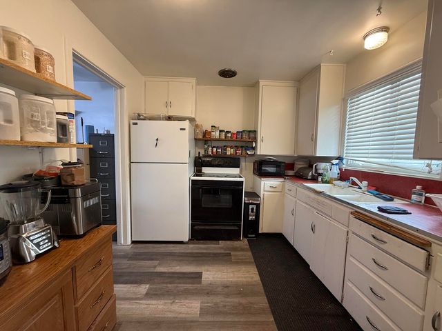761 S Short Avenue, Dinuba, CA 93618