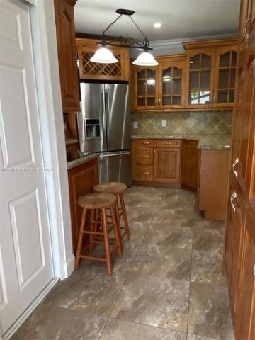 7880 SW 14th Ter, Miami, FL 33144