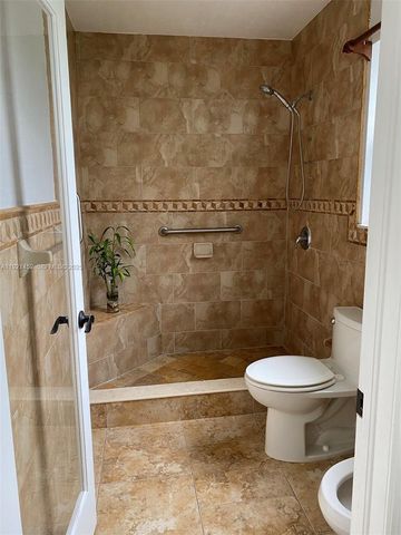 7880 SW 14th Ter, Miami, FL 33144