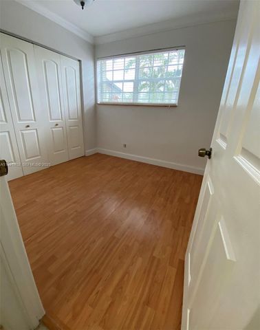 7880 SW 14th Ter, Miami, FL 33144