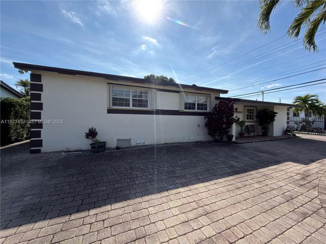 7880 SW 14th Ter, Miami, FL 33144